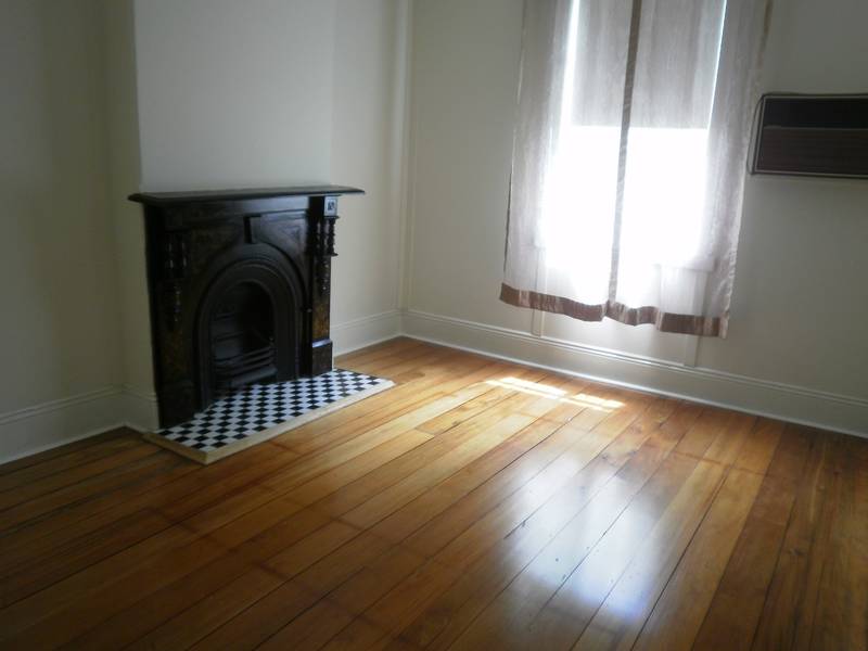 A LITTLE CHARMER Picture 2