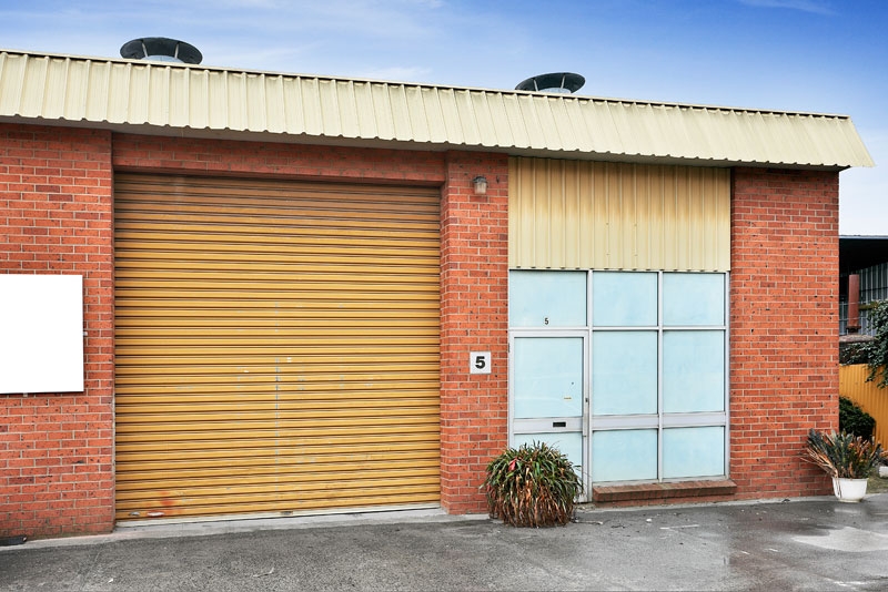 WHY RENT WHEN YOU CAN BUY AT THESE PRICES? Picture 1