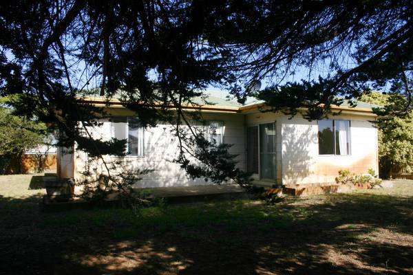 Loads of Potential and Great Location! Picture 1