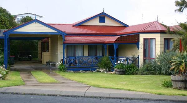 Walk To The Beach! Picture 1