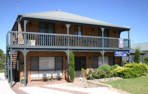 Location & Views! Picture 1