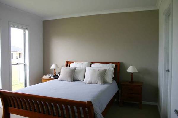 Contemporary Home - Great Location Picture 3