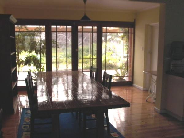 13 Dening Street Ref H Picture 3