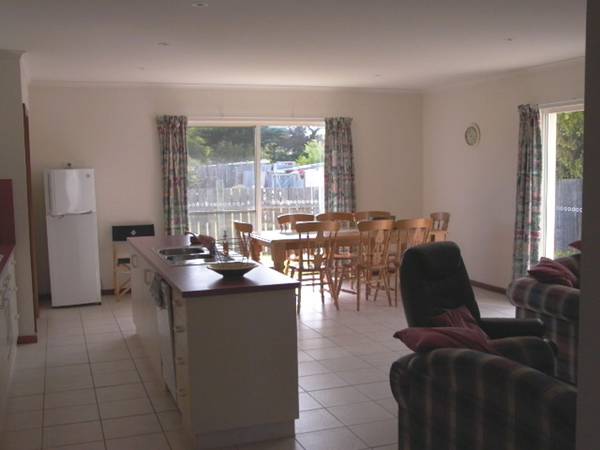 3/11 Lord Syleham Street - Ref:H41 Picture 3