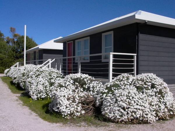 Lakes Ridge Retreat - 11 Woolundary Road Ref: H26 Picture 1