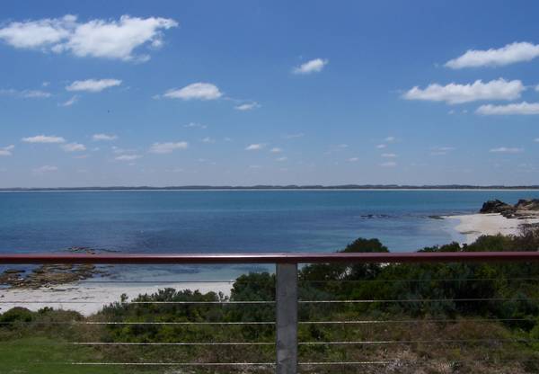 BAYVIEW -8 Seafarers Cres Picture 2