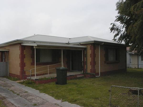 29 Robe Street (Bethanga)
-
Ref:H25 Picture 2