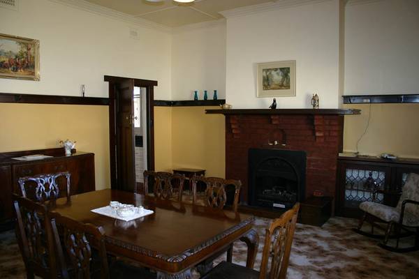 Gentlemen's Residence Picture 3