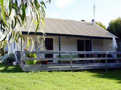 27 Lord Syleham Street (Guichen Cottage)
-
Ref:H4 Picture 27 Lord Syleham Street (Guichen Cottage)
-
Ref:H4 Picture