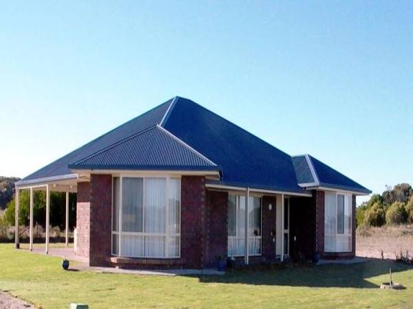 13 Charles Bonney Drive
-
Ref:H49 Picture 1