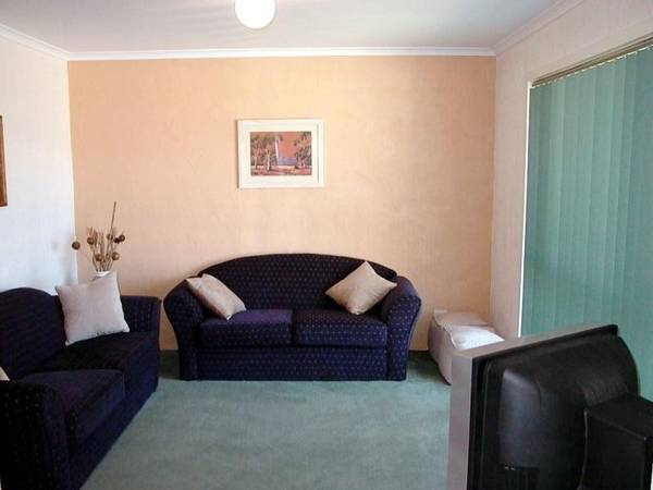2/4 Backler Street
-
Ref:H71 Picture 2