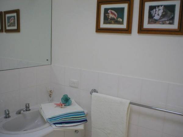 5 Powell Avenue (Sandrift)
-
Ref:H37 Picture 2