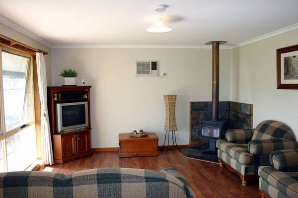 Solid Family Home Picture 3