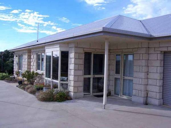 Substantial Home in Commanding Position Picture 1