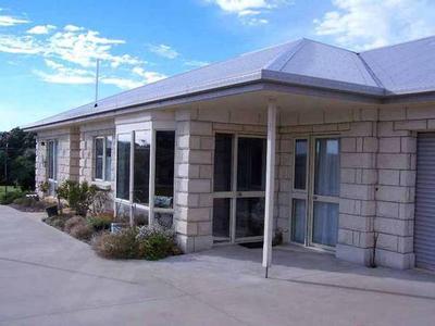 Substantial Home in Commanding Position Picture