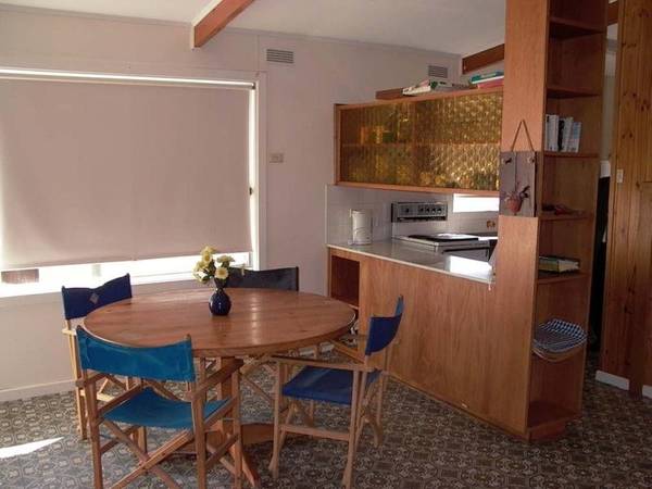 64 The Esplanade (The Beach House)
-
Ref:H34 Picture 3