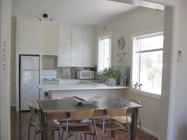 31 Powell Avenue (The Butterbox)
-
Ref:H5 Picture 3