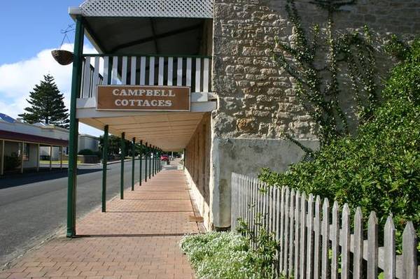 A Unique Robe Offering Picture 3