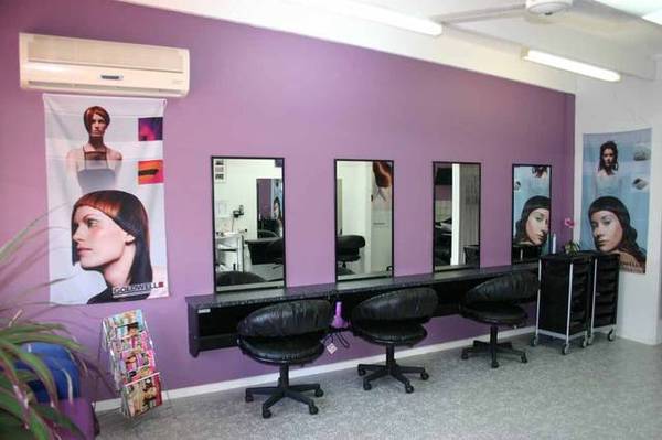 Robe Hair Affair Picture 1