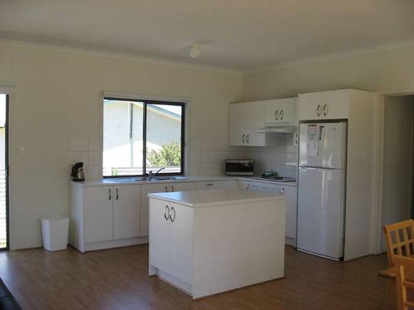 Suberbly Presented Modern Home Picture 2