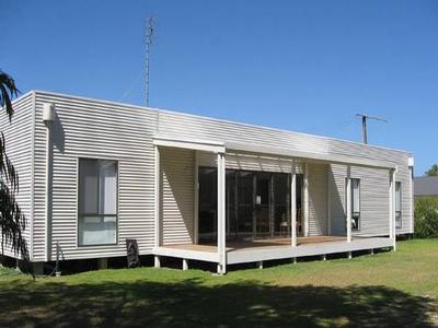 Suberbly Presented Modern Home Picture