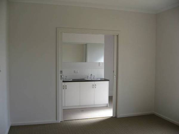 Fantastic Coastal Lifestyle Rental Opportunity Picture 2