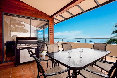 Absolute waterfront Luxury Picture Absolute waterfront Luxury Picture