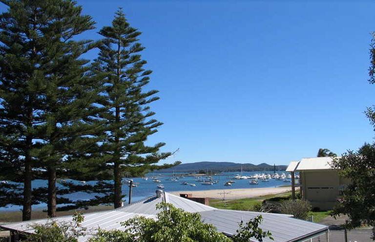 VISTA DEL MAR -Immaculate three bedroom townhouse with water views! Picture 1