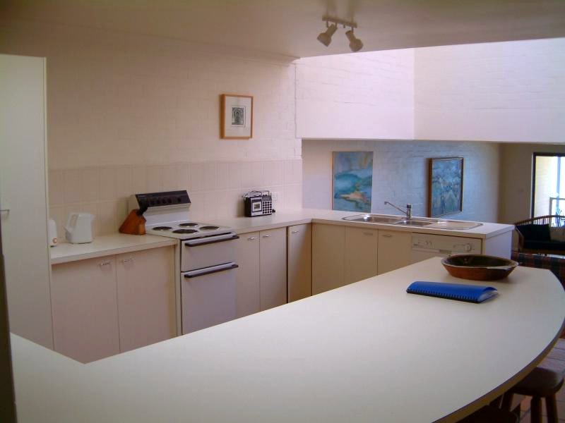 'Tuscan Waterfront' 1/213 Soldiers Point Road, Salamander Bay Picture 2