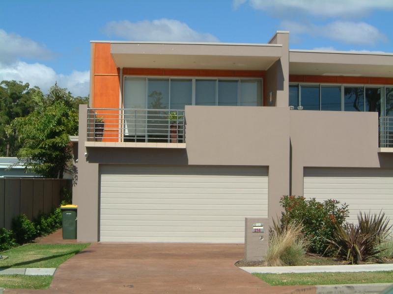 214 Soldiers Point Road, Salamander Bay Picture 1