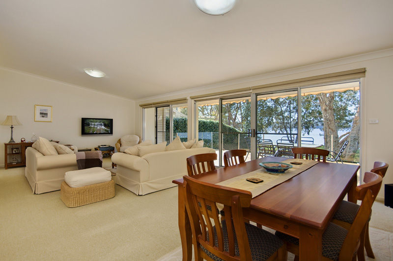 Beach cottage with unlimited potential!!!! Picture 3