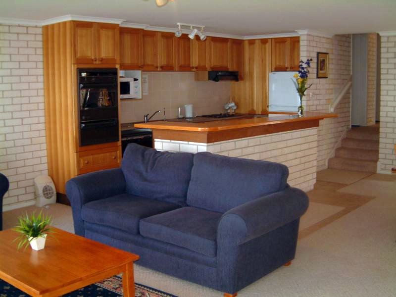 Boondelbah- 1/29 Soldiers Point Road, SOLDIERS POINT Picture 3