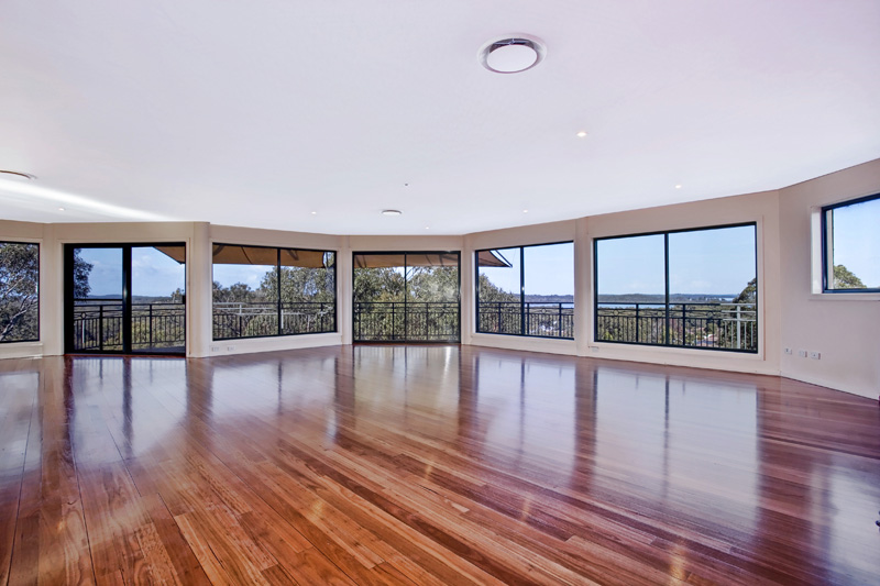 Effortless Contemporary Living! Picture 3