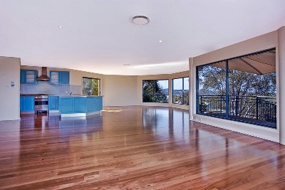 Effortless Contemporary Living! Picture