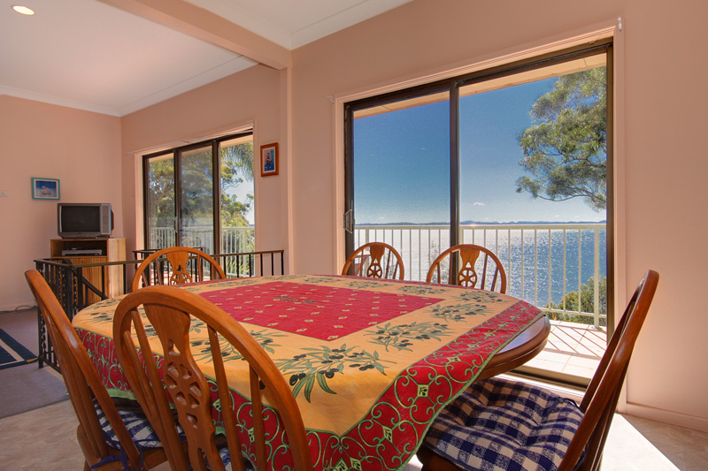 Fabulous Expansive Waterviews Picture 2