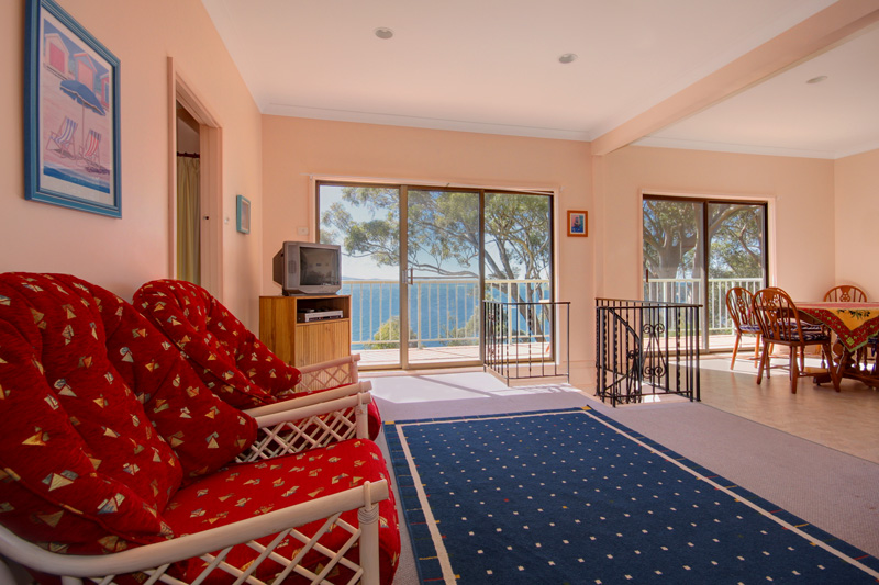 Fabulous Expansive Waterviews Picture 3