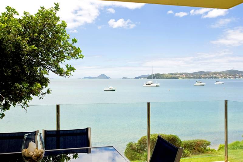 Waterfront Luxury 'Kooyonga', 1 + 2/211 Soldiers Point Road, Salamander Bay Picture 1