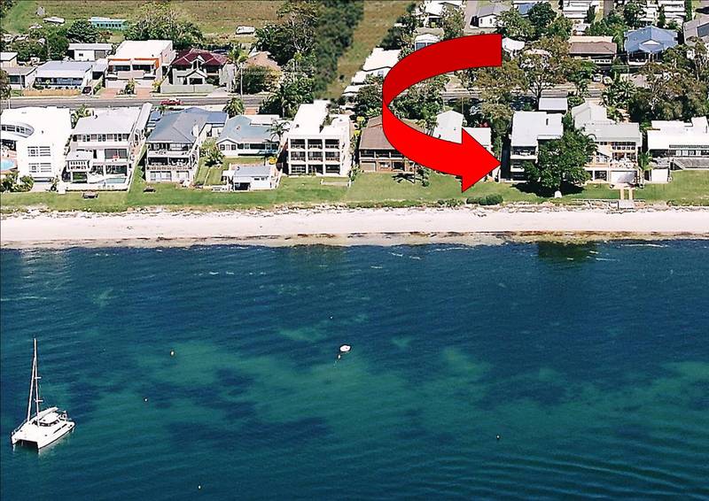 Waterfront Luxury 'Kooyonga', 1 + 2/211 Soldiers Point Road, Salamander Bay Picture 2