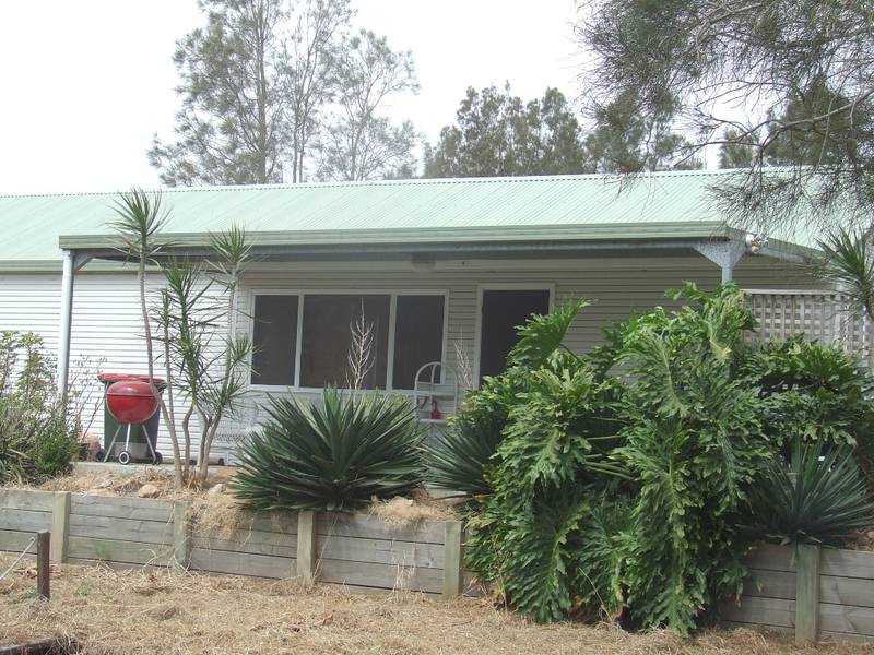 "Open Plan Living on an Easy Acre" Picture 2