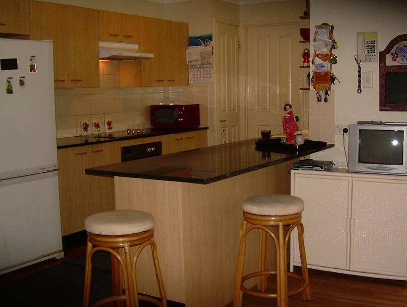 SPACIOUS FAMILY HOME! Picture 2