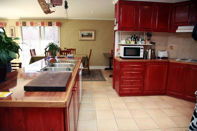 Light, Bright & Full of Charm! Picture 2