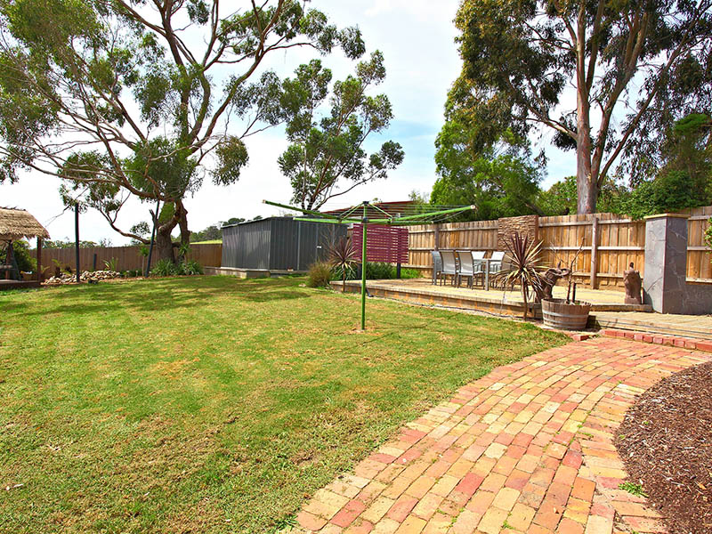 Superbly Presented Home Picture 3