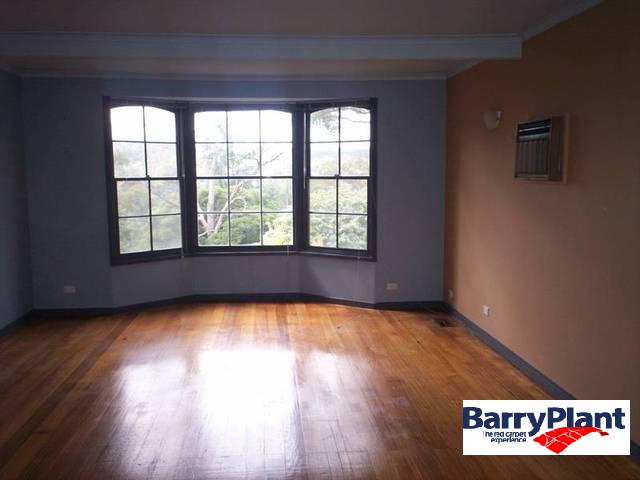 Includes A Gardener! Picture 3