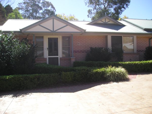 Single Level Villa Picture 1