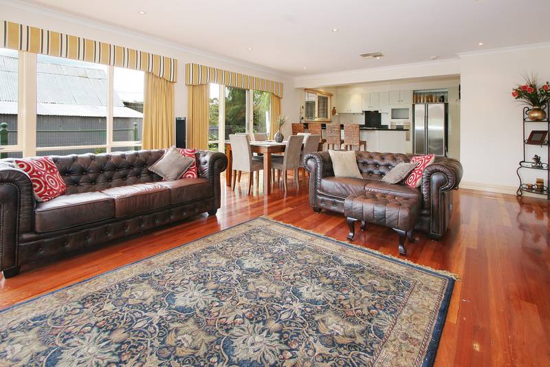 Affording Perfect Seclusion Picture 3