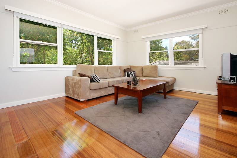 A Shining Example Picture 3