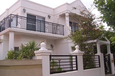 LIFESTYLE & BONUS DUAL ACCOMMODATION Picture