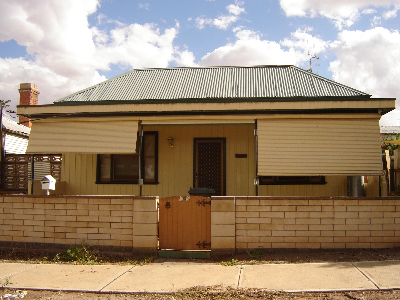 249 Iodide Street Picture 1