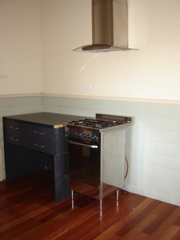 180 Sulphide Street Picture 3