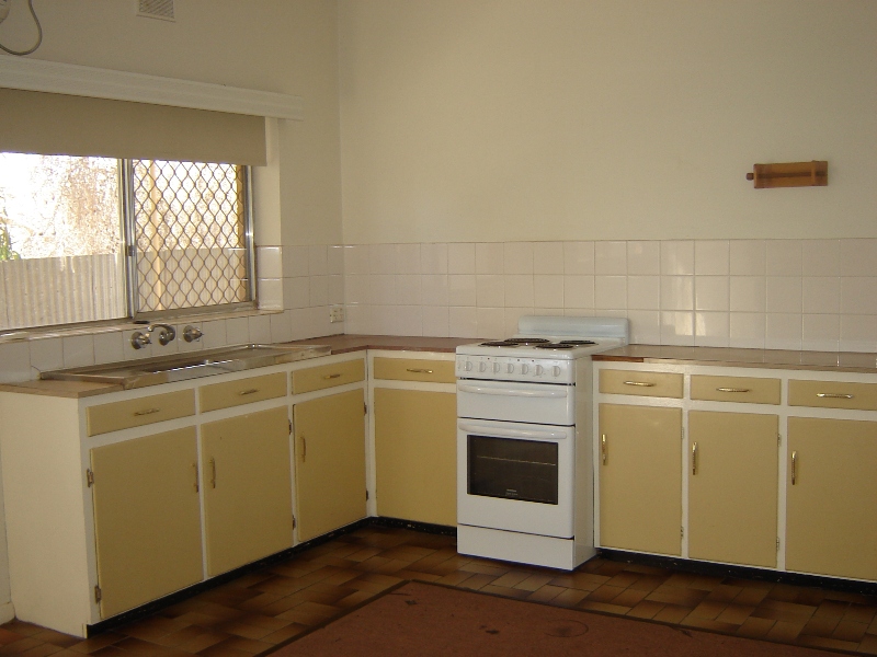 2/745 Beryl Street Picture 2